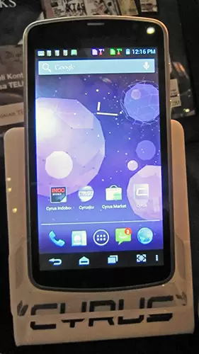 Cyrus Meluncurkan Smartphone Quad Core Bernama Cherry 3 Cyrus Cerry