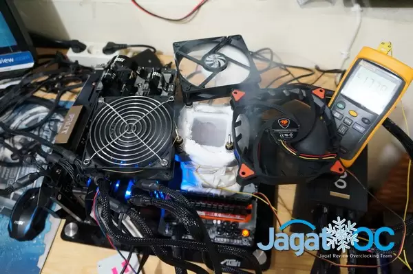 Extreme Overclocking dengan Gigabyte Z77X-UP7 1 DSC09949s