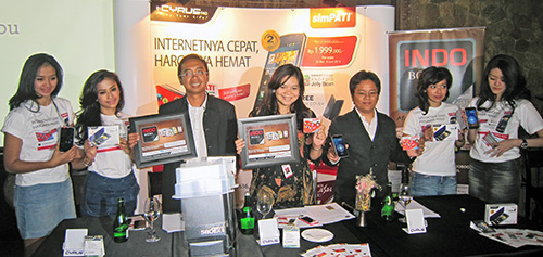 Cyrus Meluncurkan Smartphone Quad Core Bernama Cherry 2 Peluncuran Cyrus Cerry