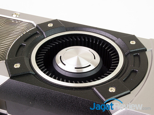 Review NVIDIA GeForce GTX 770: GTX 680 Dilahirkan Kembali dengan Performa Lebih Kencang 5 nvidia geforce gtx 770 fan
