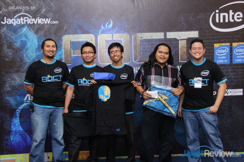 Pemenang sesi kedua mini OC competition yang berhasil mendapatkan setting terbaik untuk menghasilkan read bandwidth tertinggi dari modul memori mereka di motherboard dari MSI.