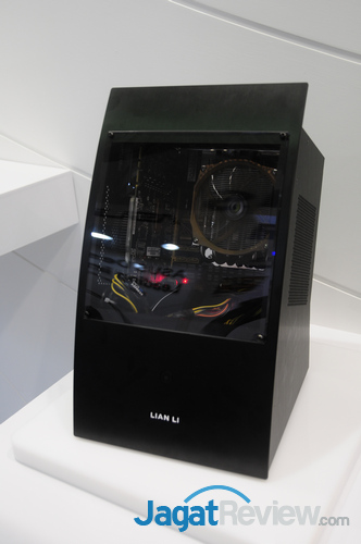 Computex 2013 Booth Raid: ASUS Motherboard 16 ASUS_Mobo_BHS_3174