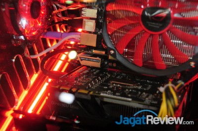 Computex 2013 Booth Raid: ASUS Republic Of Gamer Motherboard 9 ASUS_ROG_BHS_4188