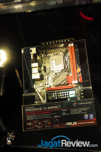 Computex 2013 Booth Raid: ASUS Republic Of Gamer Motherboard 2 ASUS_ROG_BHS_4413