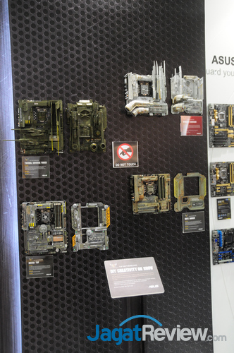 Computex 2013 Booth Raid: ASUS Motherboard TUF Series 1 ASUS_TUF_BHS_4488