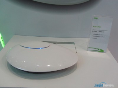 Acer Orbe, solusi personal cloud storage. Perangkat ini bisa jadi server cloud storage di rumah. Dilengkapi koneksi ke Internet dan juga WiFi.