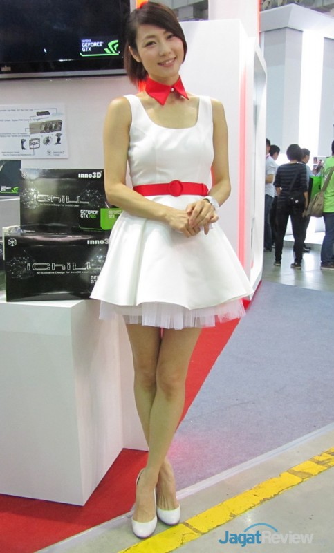 Booth Babes - Day 4 (11)