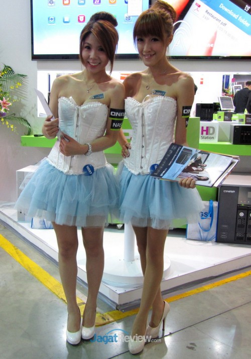 Booth Babes Part 3 (7)
