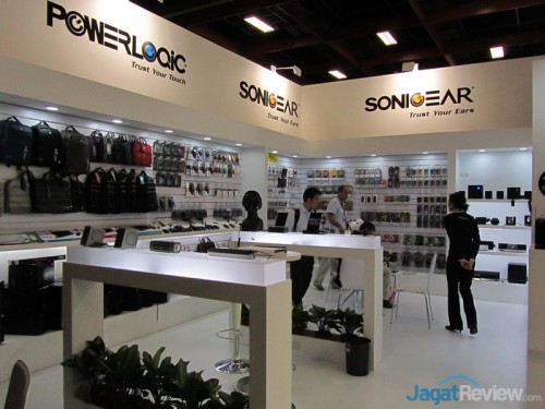 Computex 2013 Booth Raid: LeapFrog 9 LeapFrog Booth Raid - Computex 2013 (9)