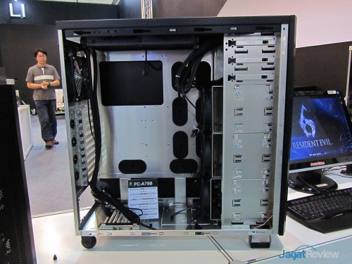 Computex 2013 Booth Raid: Lian Li 12 Lian Li Booth Raid - Computex 2013 (18)