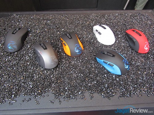 Roccat Booth Raid (1)