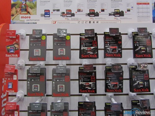 Jajaran produk SD Card. SanDisk membagi SD Card mereka ke beberapa tipe yang disesuaikan dengan kebutuhan pengguna.