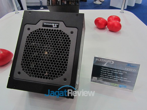 Computex 2013 Booth Raid: Seasonic 6 Seasonic Booth Raid - Computex 2013 (11)