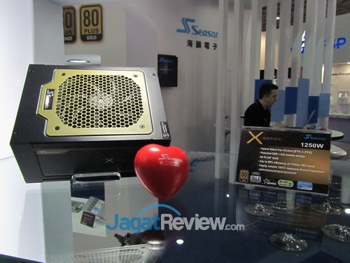 Computex 2013 Booth Raid: Seasonic 4 Seasonic Booth Raid - Computex 2013 (6)