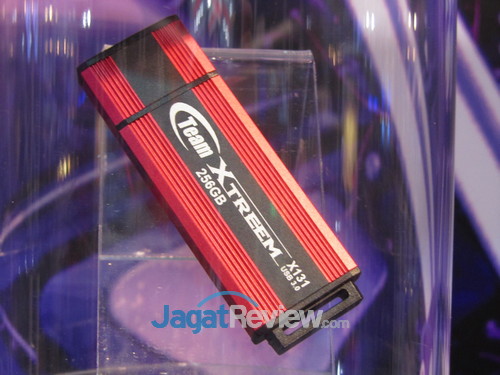 Computex 2013 Booth Raid: Team 5 Team Booth Raid - Computex 2013 (9)