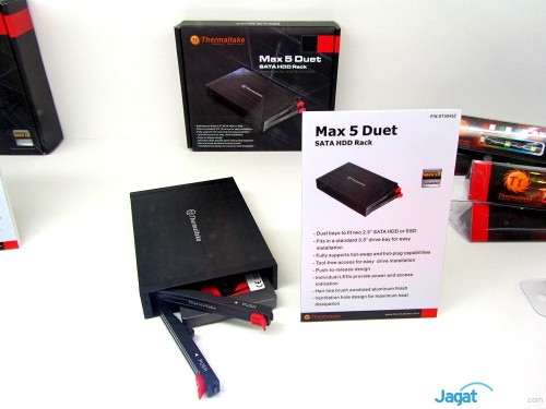 Produk Aksesoris Terbaru Thermaltake Hadir di Computex 2013 3 Max 5 memberikan akses ke storage dari sisi depan serta mendukung how-swap dan hot-plug.