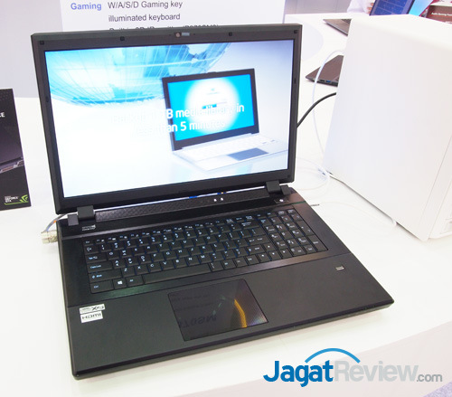 Computex 2013 Booth Raid: Clevo 15 clevo p370sm