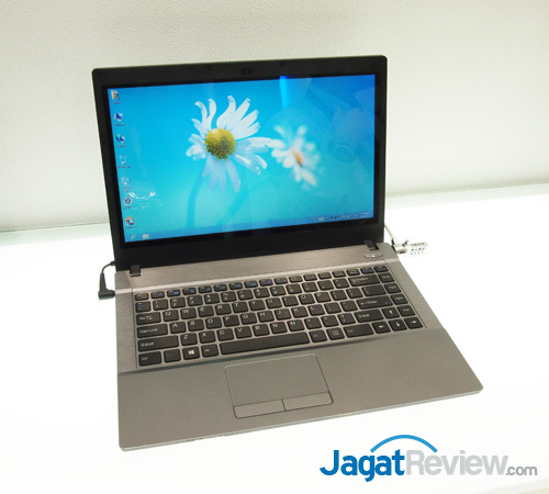 Computex 2013 Booth Raid: Clevo 5 clevo w547cz-t