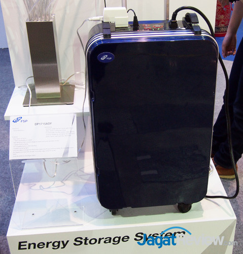 Computex 2013 Booth Raid: FSP 7 fsp dp1715adf