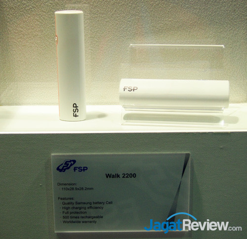 Computex 2013 Booth Raid: FSP 8 fsp walk 2200