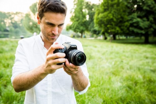 Pentax Luncurkan Kamera DSLR dengan 20 Pilihan Warna Berbeda 2 k-50-dslr-7