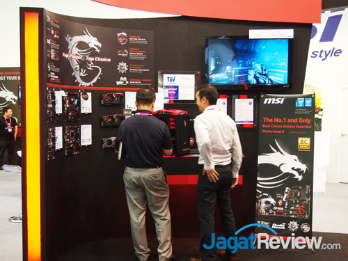 Melihat Sekilas Booth MSI pada Computex 2013 3 msi booth gaming 02