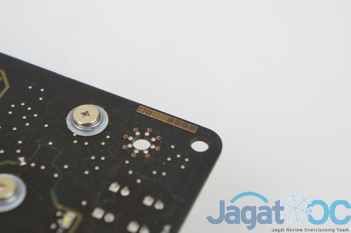 Hands-on Review Motherboard MSI Z87 XPOWER 6 DSC00062s