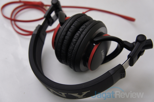 Hands-On Review: Sony MDR-V55 - Headphone DJ dengan Harga Dibawah 1 Juta 6 Bisa dilipat agar mudah dibawa dan disimpan di dalam tas