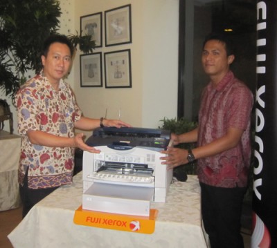 Fuji Xerox Hadirkan Printer Sebagai Solusi Cetak PPAT dan Notaris 2 Teddy Susanto, Country Sales Manager Fuji Xerox Printer Channel Indonesia(kiri) Reno, Marketing Manager Fuji Xerox Printer Channel Indonesia(kanan)