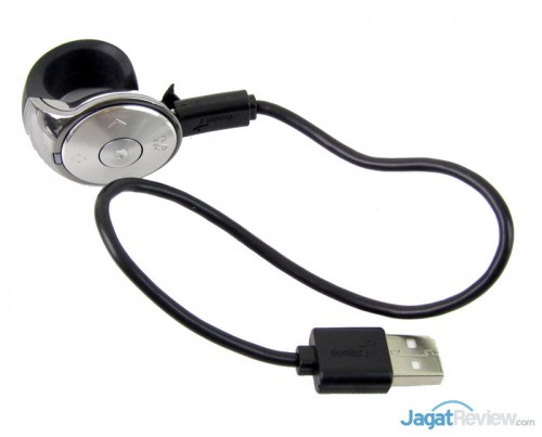 Ring Pointer dengan kabel USB terpasang.