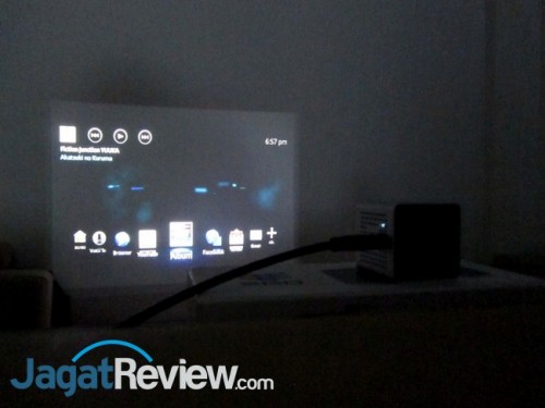 Proyeksi yang ditampilkan Smart Beam ketika kami mengujinya dengan menggunakan smartphone Android.