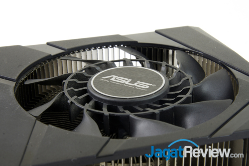 Review ASUS GeForce GTX 670 DirectCU Mini: Kepler Kelas Atas Bertubuh Mini 3 asus gtx 670 directcu mini fan