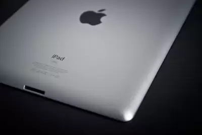 Rumor: Apple akan Mengeluarkan iPad XL? 1 ipad2