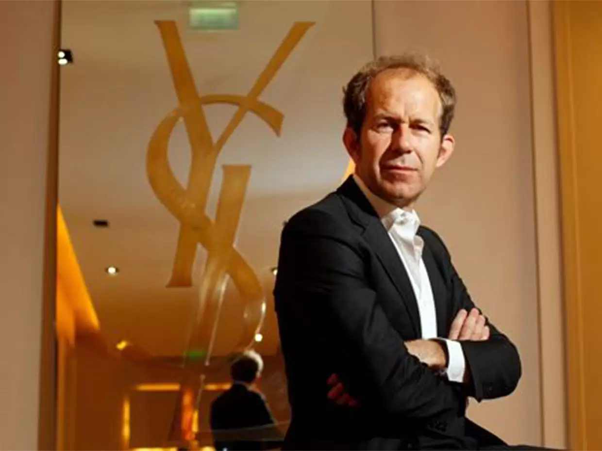 Apple Rekrut Mantan CEO Rumah Mode untuk rumah mode 2