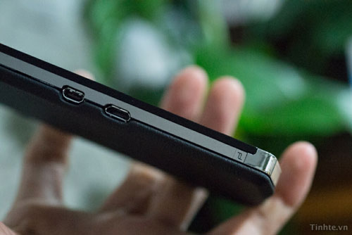 BlackBerry Z10 Porsche Design P’9982 Segera Diluncurkan? 4 Blackberry-Porsche-P9882-(3)