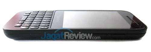 Blackberry Q5 - Sisi Kanan