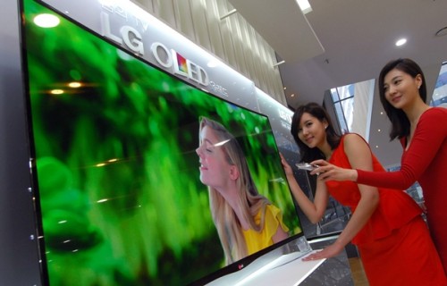 Tiru Samsung, LG Turunkan Harga TV OLED 1 LG 2