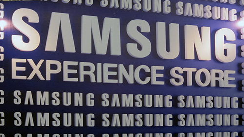 Samsung Buka Experience Store 14 Samsung EXP Store Avatar