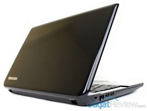 Toshiba Satellite C40D-A_3