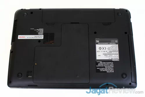 Toshiba Satellite C40D-A_9