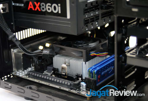Review Gigabyte F2A85XN-WiFi: Motherboard Mini Kaya Feature untuk APU AMD 1 gigabyte f2a85xn-wifi on casing 02