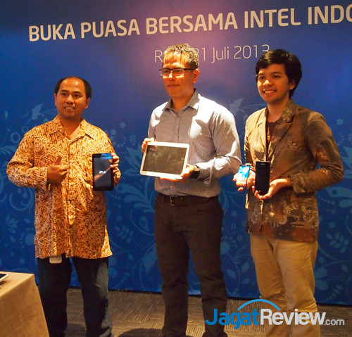 Intel Mobility Update: Smartphone dan Tablet Intel Atom Kini Semakin Mudah Ditemukan 9 intel mobility update group photo