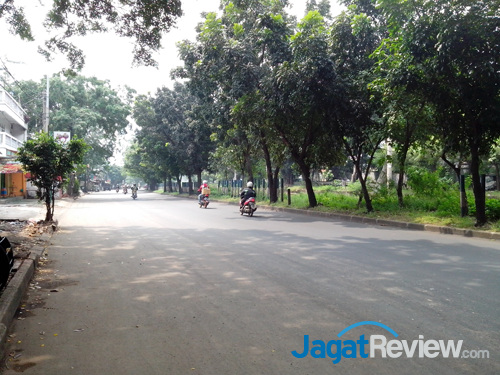 Review Lenovo P770: Android Dual-Core dengan Baterai Super Besar 4 Hasil kamera belakang di luar ruangan