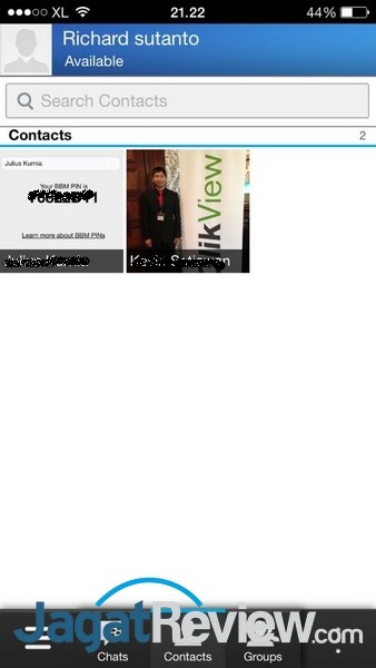 Preview BlackBerry Messenger untuk iOS 3 Daftar kontak BBM yang dimiliki bisa dilihat melalui tab