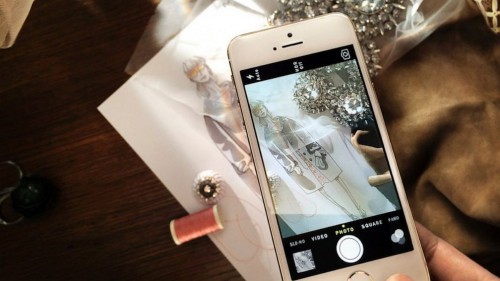 Fashion Show Burberry Dapatkan Akses Pertama Gunakan iPhone 5S 1 Burberry_16x9_992