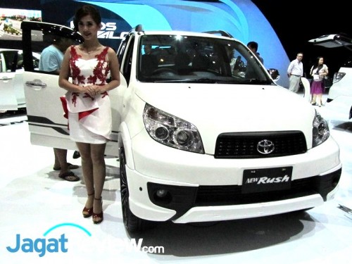 Rangkaian Mobil Baru di Indonesia International Motor Show 2013 - Part 1 3 New Rush