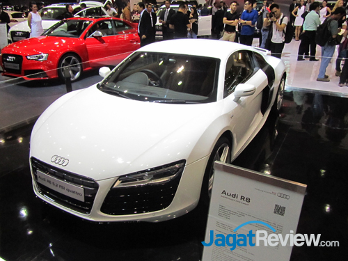 Inilah Jajaran Sedan Premium Audi di IIMS 2013 1 IMG_5894