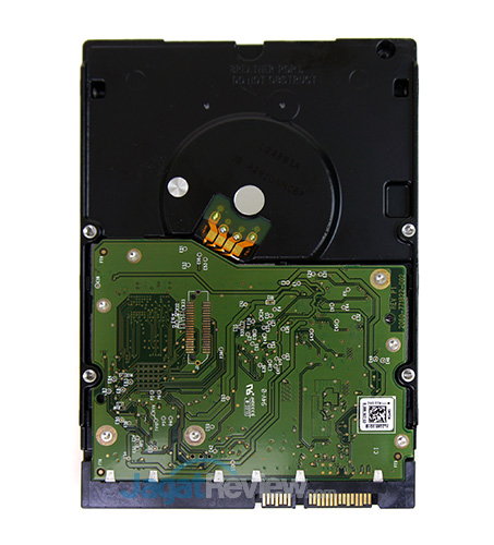 Review Western Digital Black 4TB: Kapasitas Masif dengan Kinerja Tinggi 2 WD Black 4 TB - Belakang