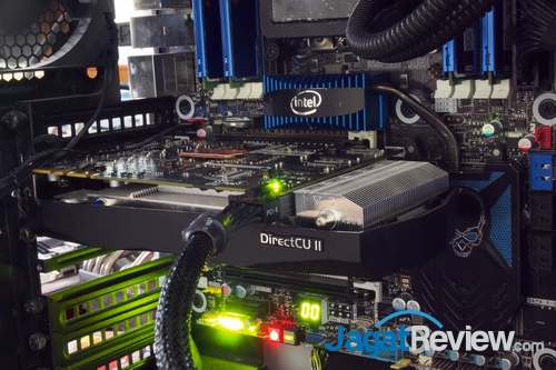 Review VGA ASUS GTX 760 DirectCU II OC: Performa Tinggi dengan Bodi Ringkas 1 asus-gtx-760-dcuii-oc-casing