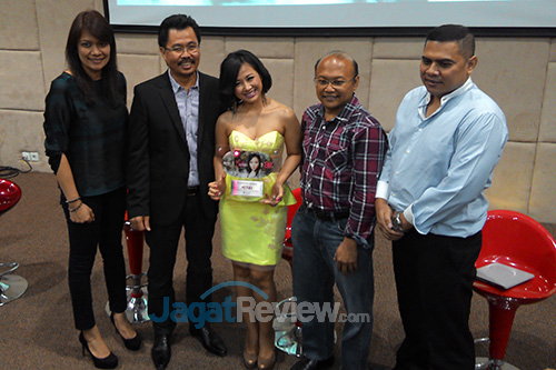 Smartfren Rambah Bisnis Penjualan CD Audio 1 Astrid Smartfren